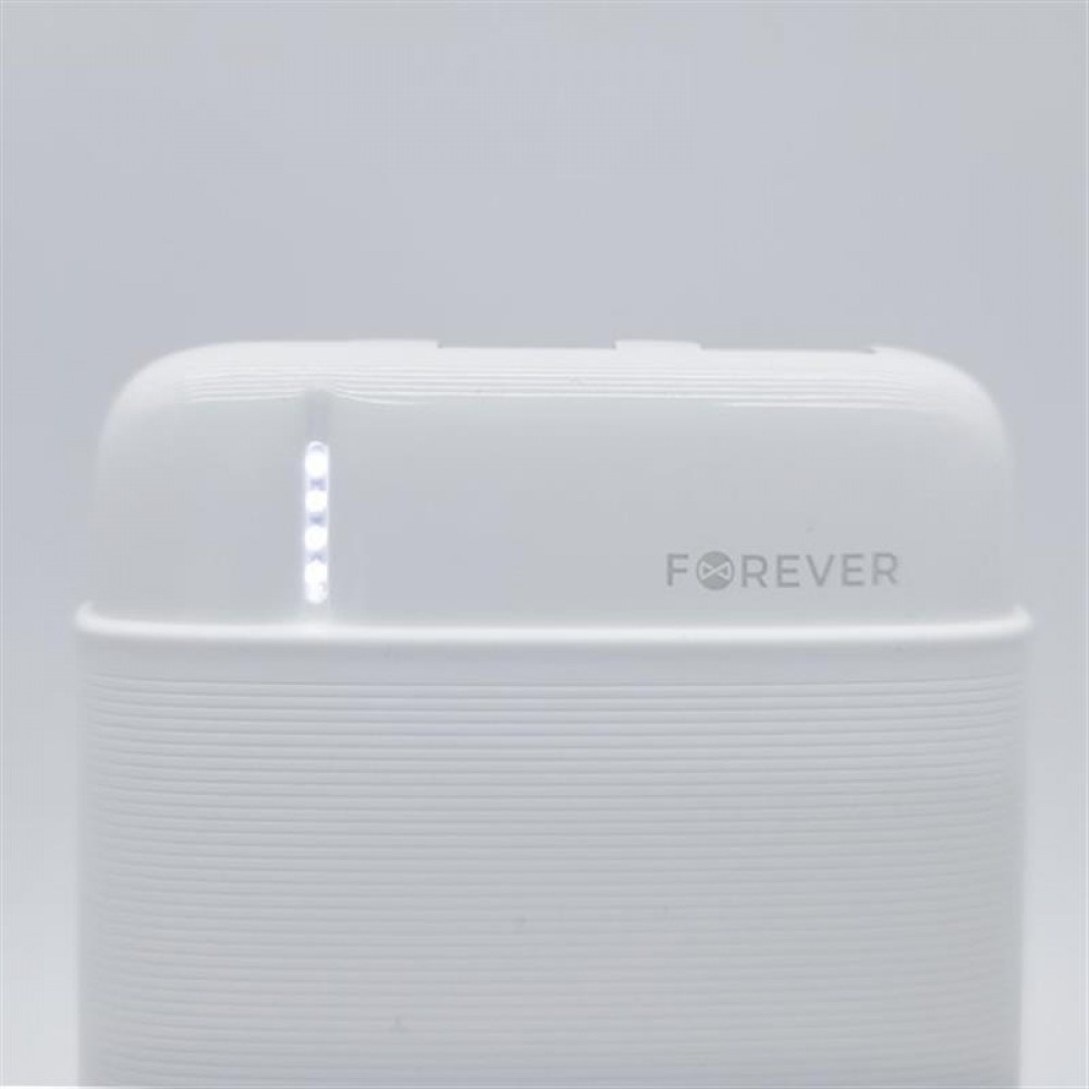 Универсальная мобильная батарея Forever TB-100M 10000mAh White (1283126565106)