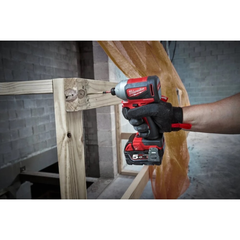 Шуруповерт ударний акумуляторний безщітковий Milwaukee M18 BLID2-0X (4933464519)