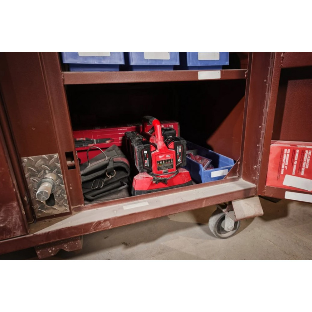 Зарядное устройство MILWAUKEE PACKOUT M18 PC6 EU (на 6 акк.) (4932480162)