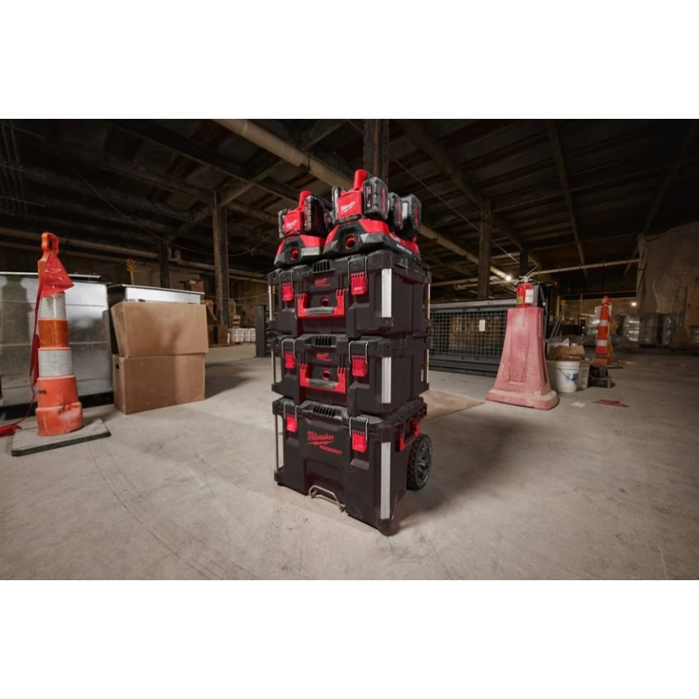 Зарядное устройство MILWAUKEE PACKOUT M18 PC6 EU (на 6 акк.) (4932480162)