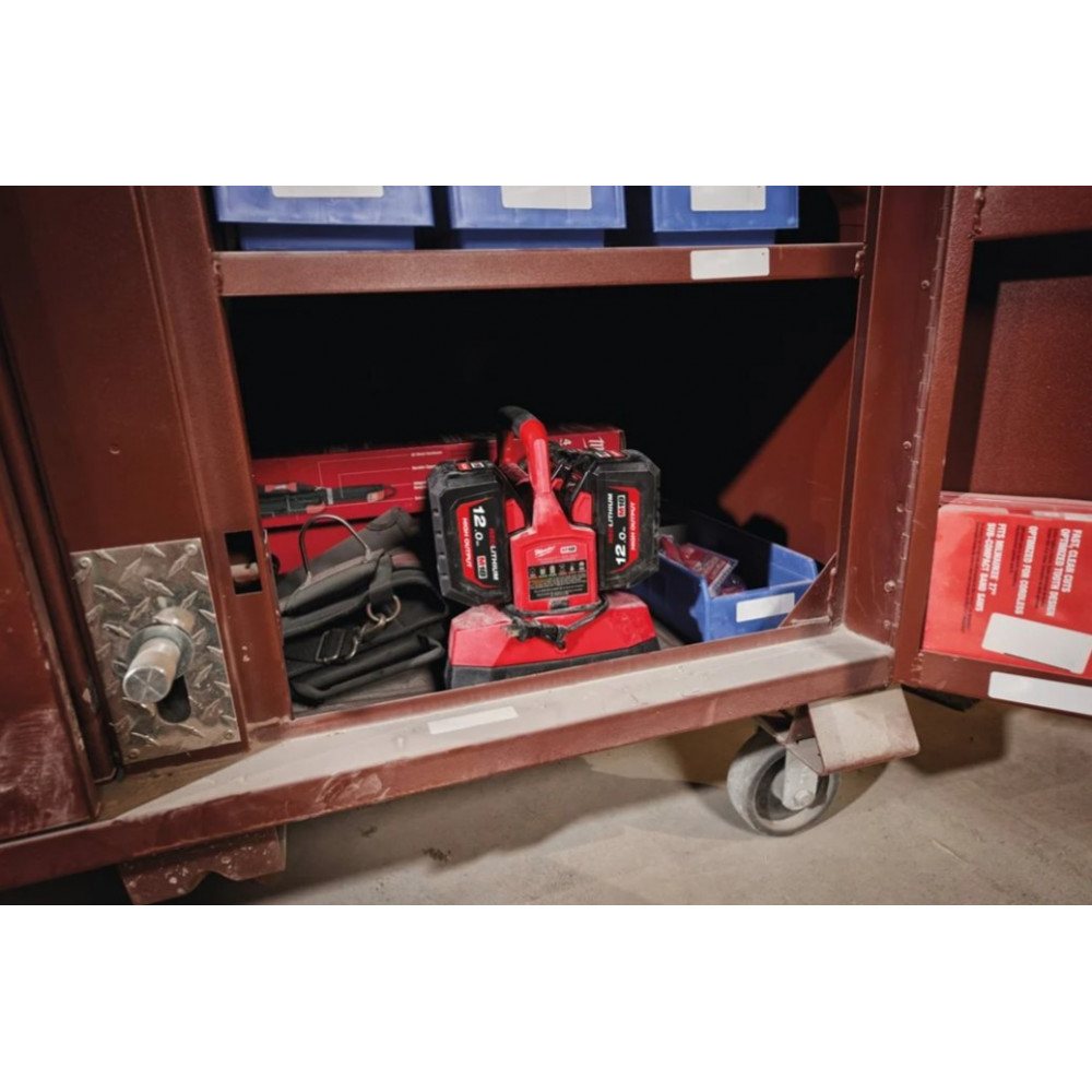 Зарядное устройство MILWAUKEE PACKOUT M18 PC6 EU (на 6 акк.) (4932480162)