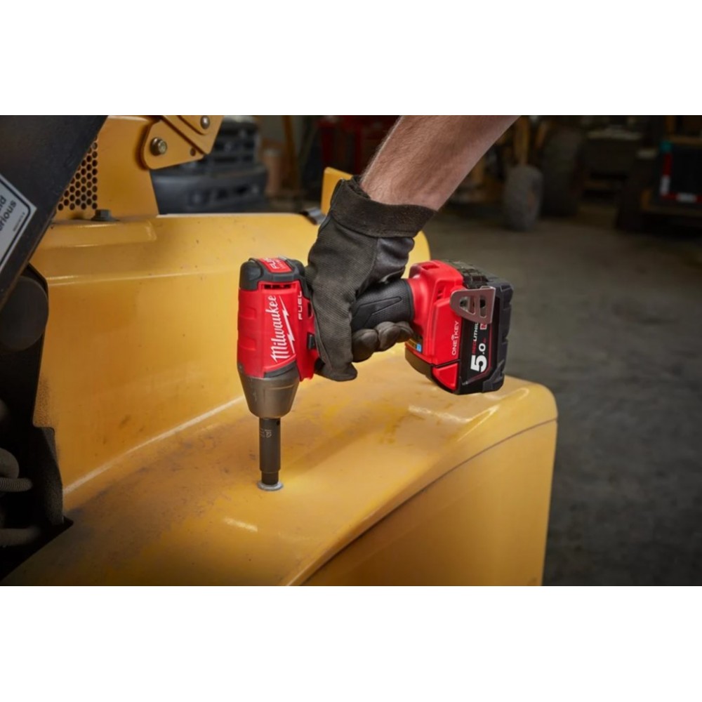 Гайковерт високомоментний MILWAUKEE 1/2" (339 Нм) з фрикційним кільцем M18 FUEL FIW2F12-0X (каркас) (4933478443)