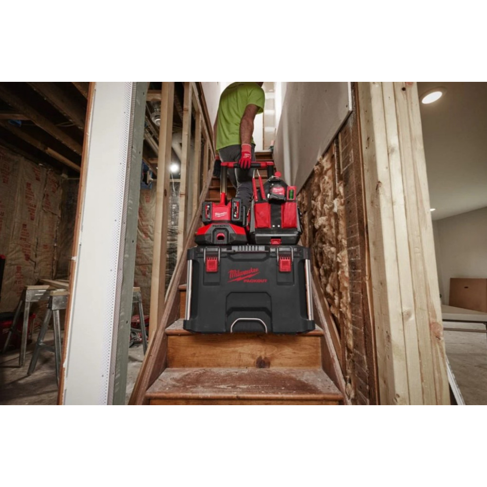 Зарядное устройство MILWAUKEE PACKOUT M18 PC6 EU (на 6 акк.) (4932480162)