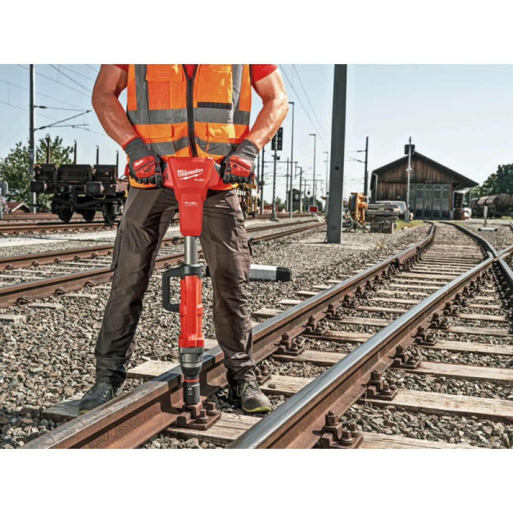 Гайковерт железнодорожный аккумуляторный 1'' (2000 Нм) MILWAUKEE M18 FHIWF1R-122C м (4933493141)