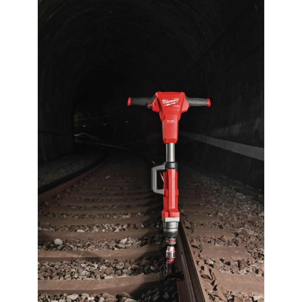 Гайковерт железнодорожный аккумуляторный 1'' (2000 Нм) MILWAUKEE M18 FHIWF1R-122C м (4933493141)