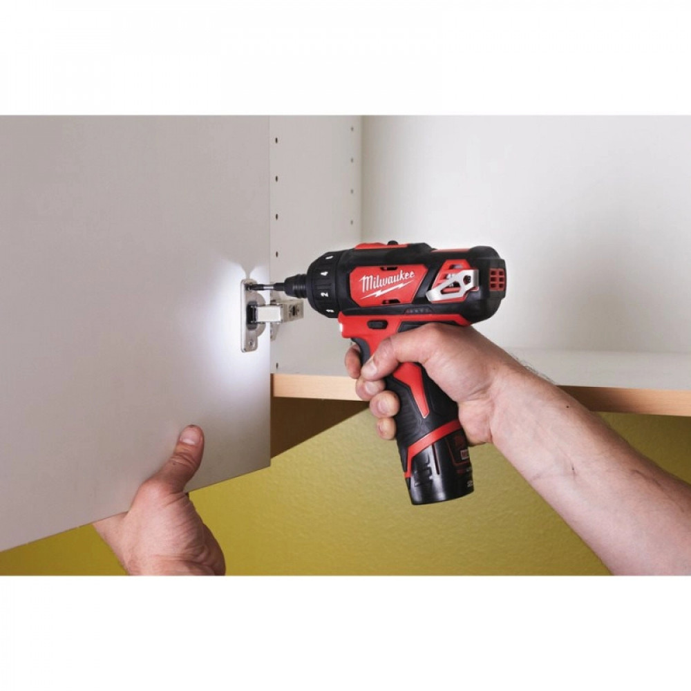 Акумуляторний шуруповерт, крутий. мом. 30 Нм, MILWAUKEE M12 BD-0 (4933441910)