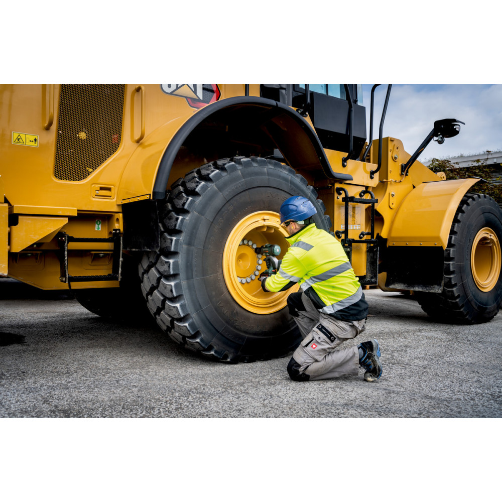 Аккумуляторный ударный гайковерт Metabo SSW 18 LTX 1750 BL (602402840)