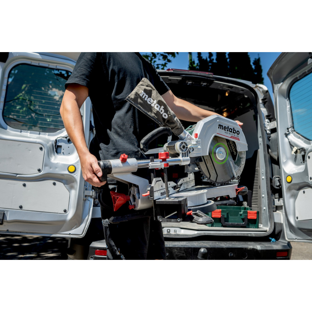 Акумуляторна пила торцювальна Metabo KGS 18 LTX BL 305 (614305850)