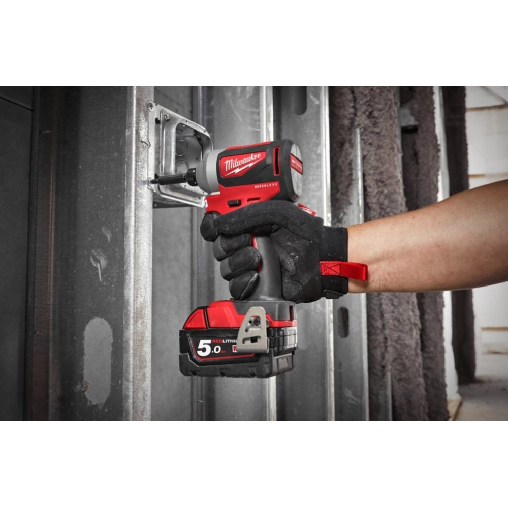 Шуруповерт ударний акумуляторний безщітковий Milwaukee M18 BLID2-0X (4933464519)