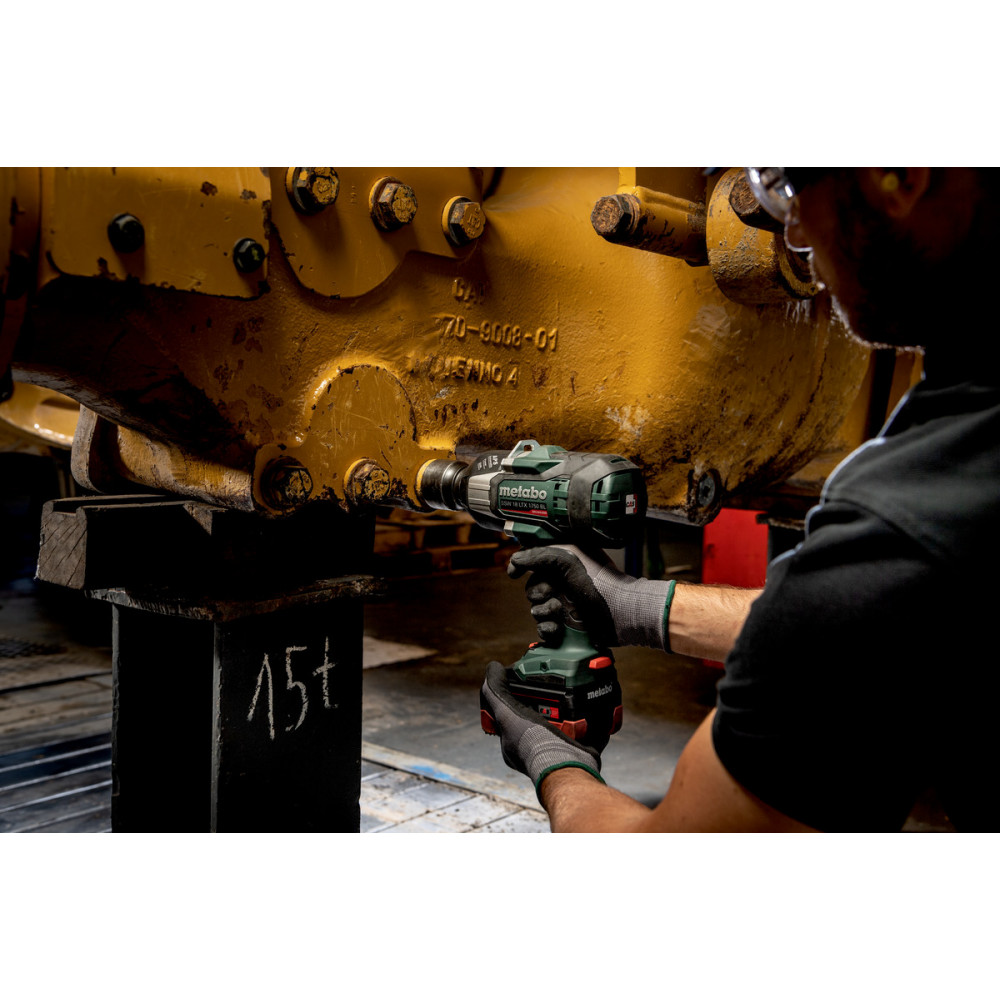 Аккумуляторный ударный гайковерт Metabo SSW 18 LTX 1750 BL (602402840)