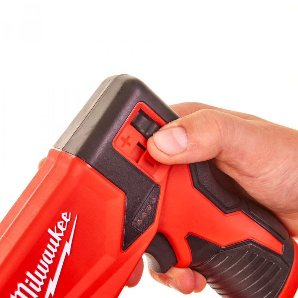 Степлер скобозабивний акумуляторний MILWAUKEE M12 BST-202X (4933459635)