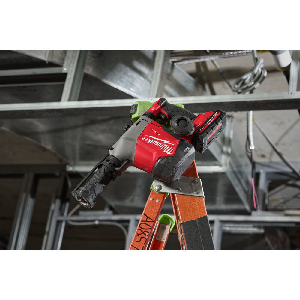 Перфоратор аккумуляторный бесщеточный Milwaukee SDS PLUS M18 FHAFOH16-302X (4933493533)