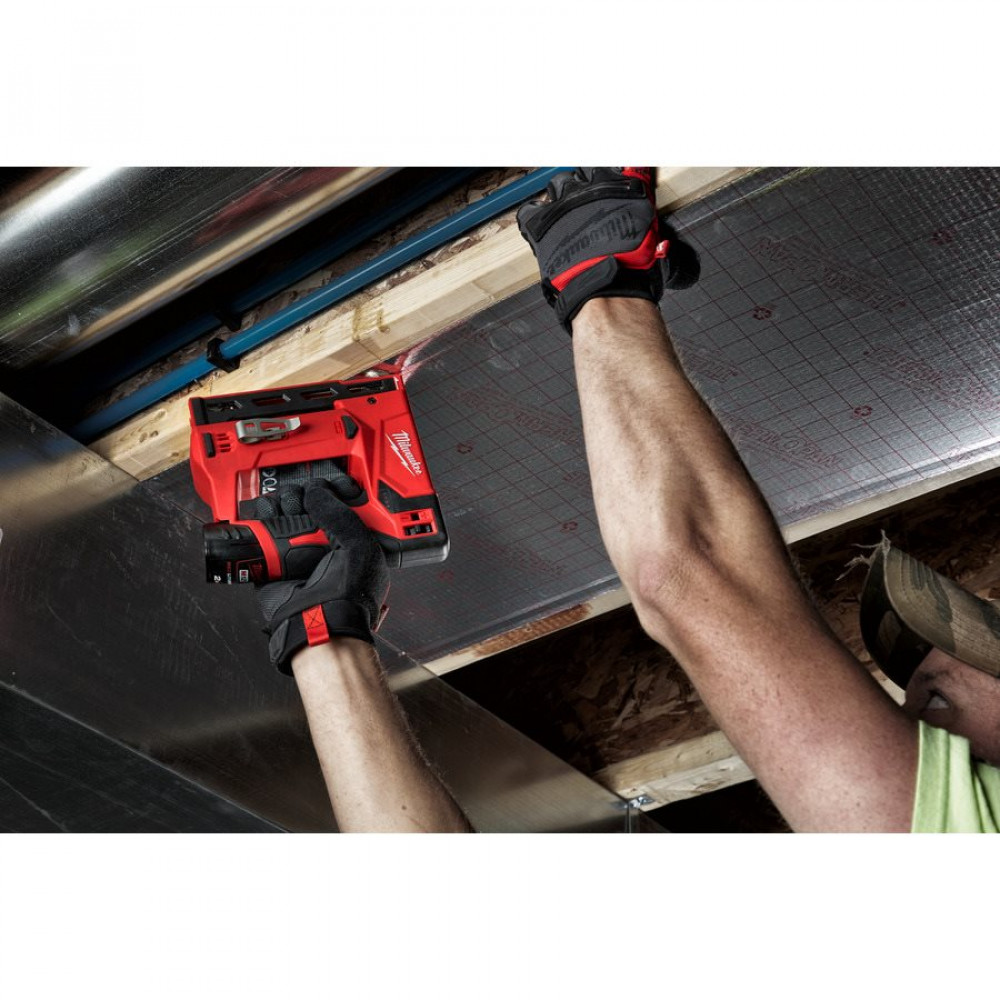 Степлер скобозабивний акумуляторний MILWAUKEE M12 BST-202X (4933459635)