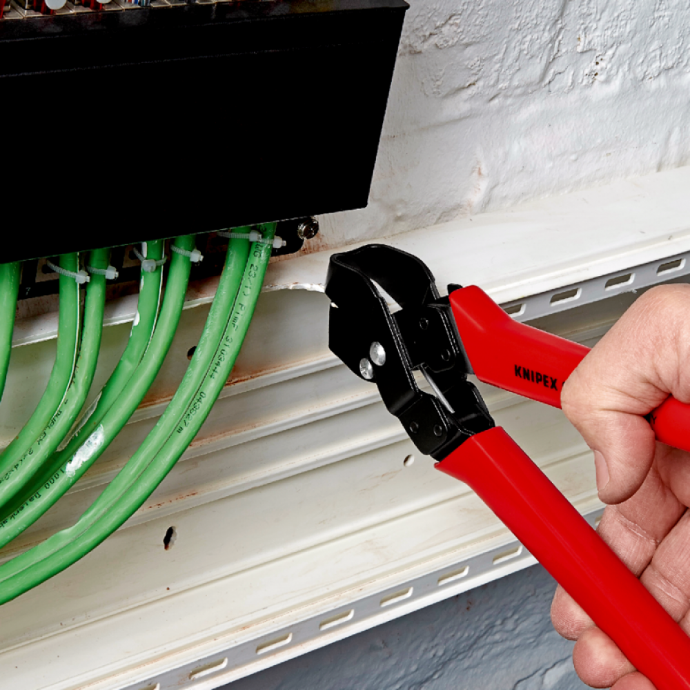 Клещи высечные Knipex для пластмассовых коробов (90 61 20)