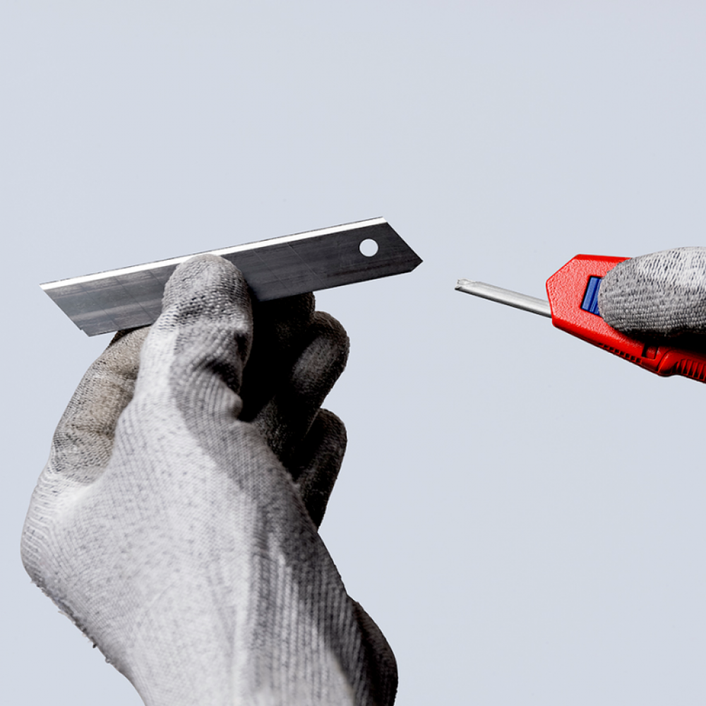 Нож универсальный Knipex CutiX, 18 мм (90 10 165 BK)