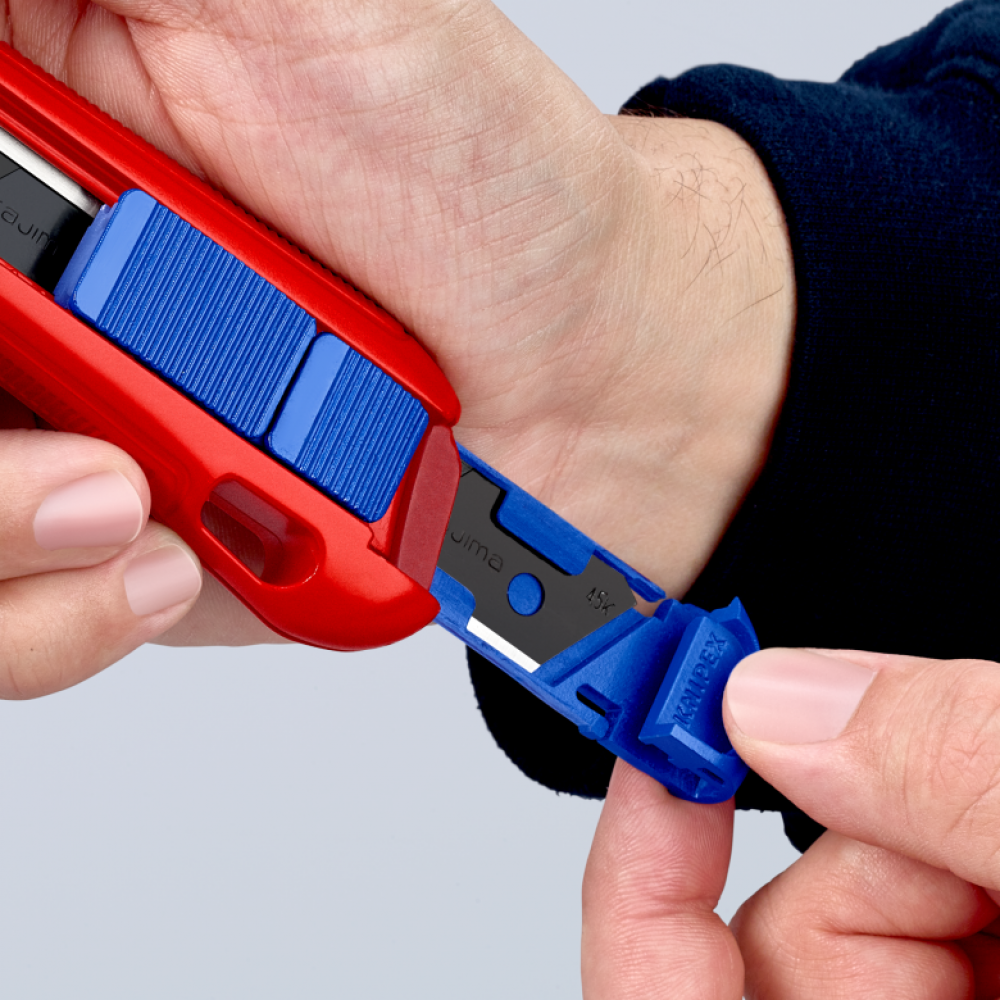 Нож универсальный Knipex CutiX, 18 мм (90 10 165 BK)