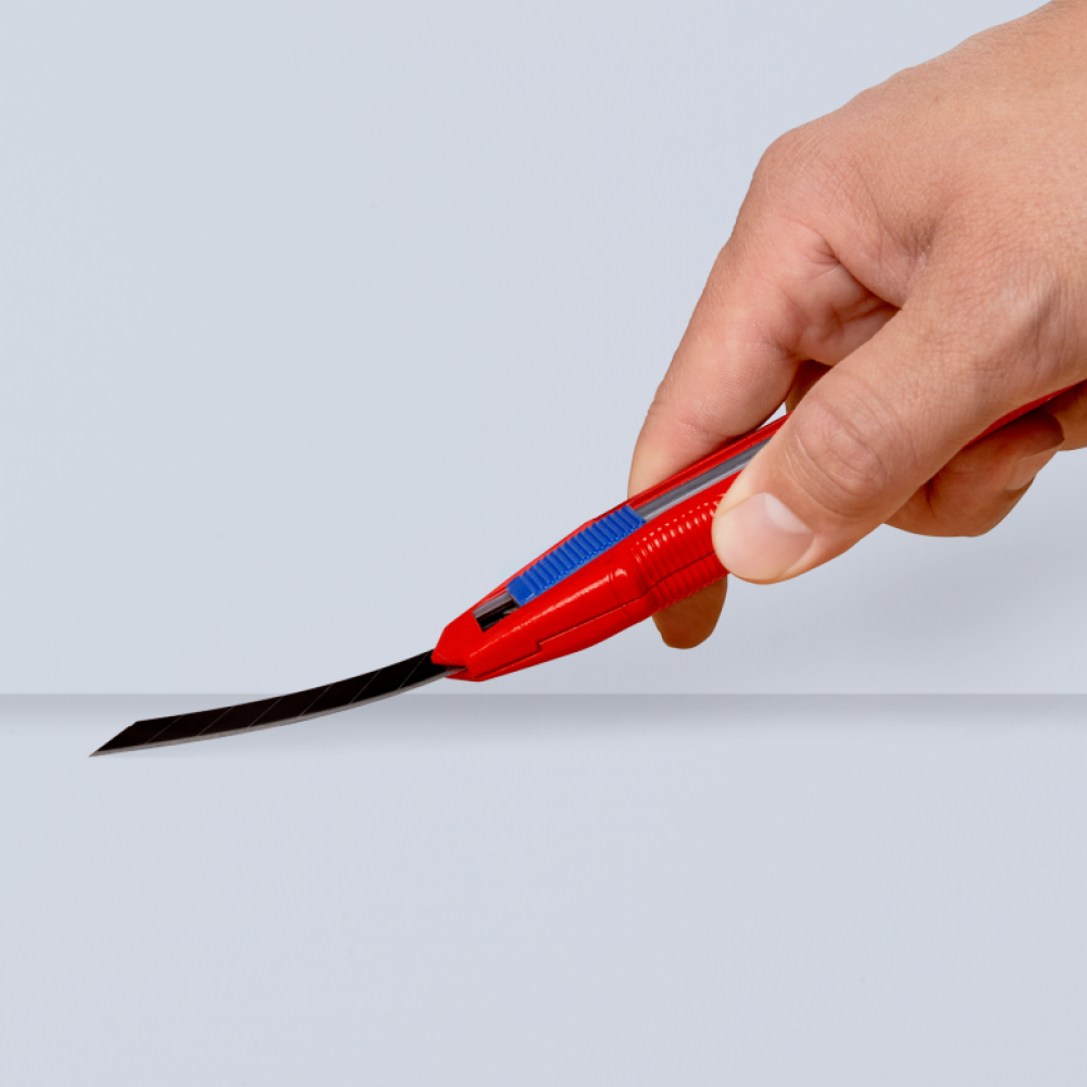 Нож универсальный Knipex CutiX, 18 мм (90 10 165 BK)